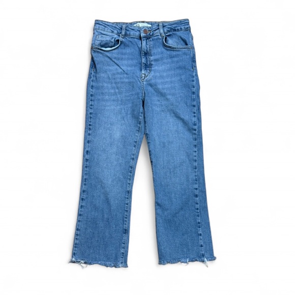Zara Denim - Zara High Rise Cropped Straight Jeans Medium Wash Frayed Hem Size 6